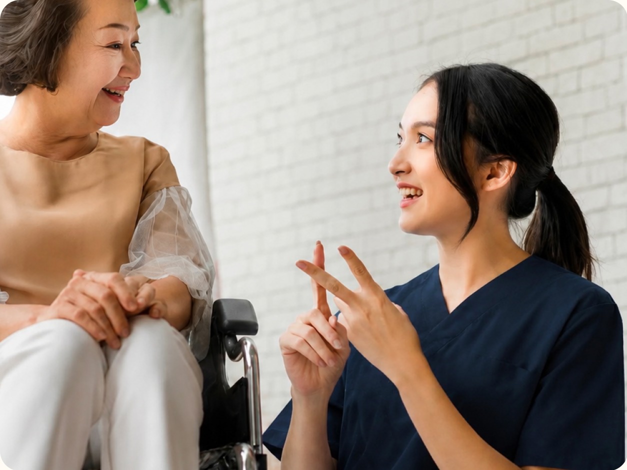 A Viventa care specialist talking with a client